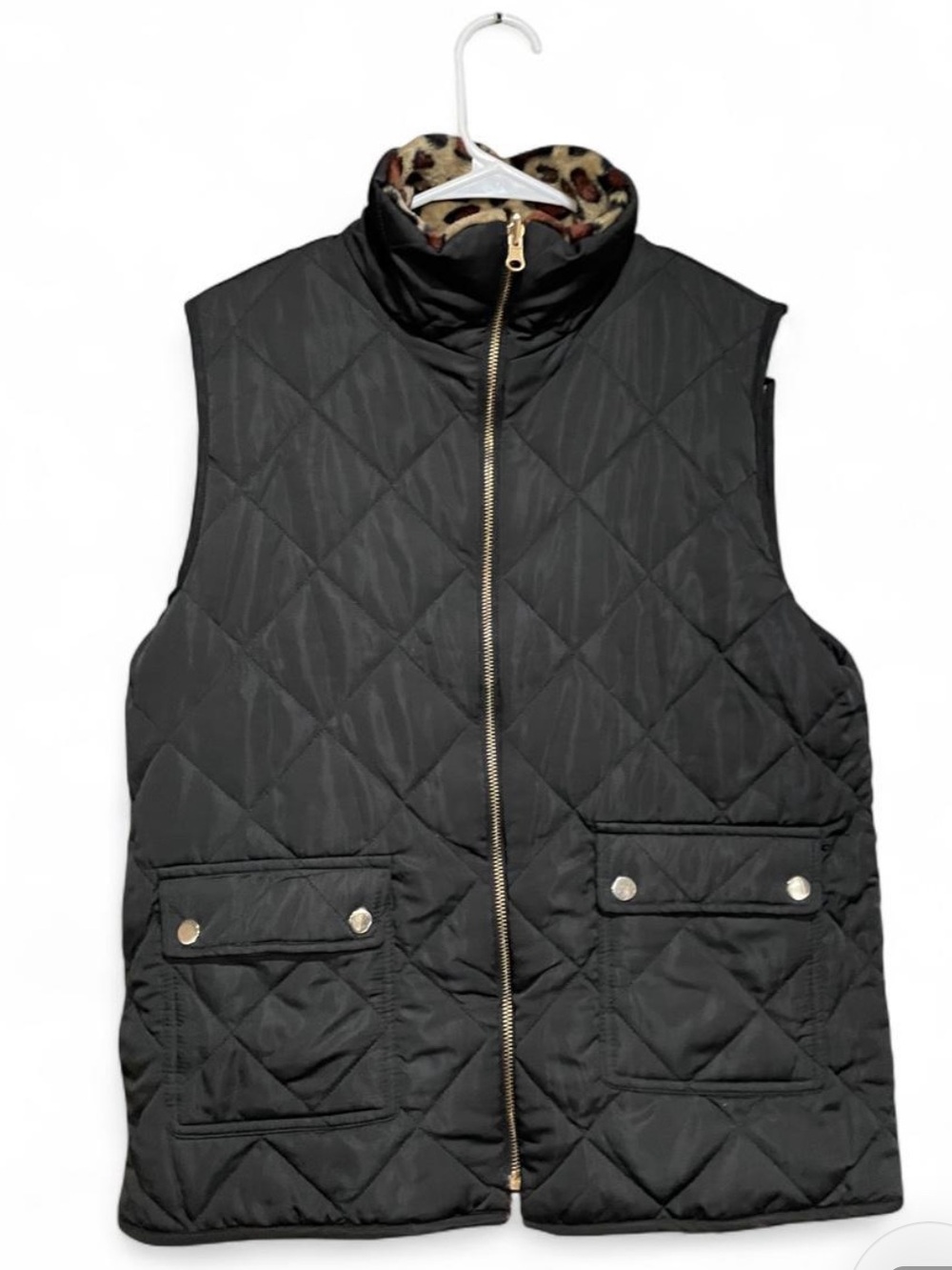 NEVER WORN:Gift--Womans Quilted and reversible vest.
